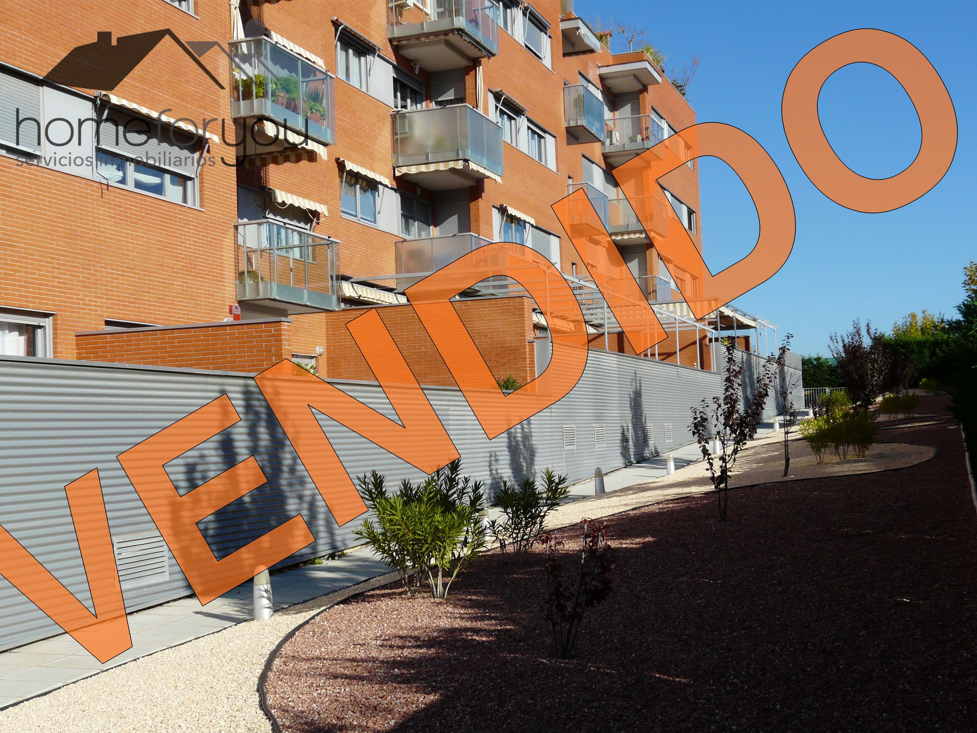 PISO EN VENTA PRACTICAMENTE A ESTRENAR EN MIRAMADRID UBICACION EXCELENTE