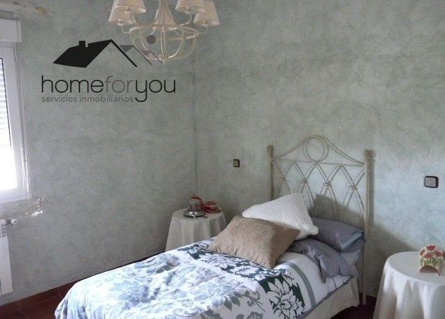 p1090659_con h4y